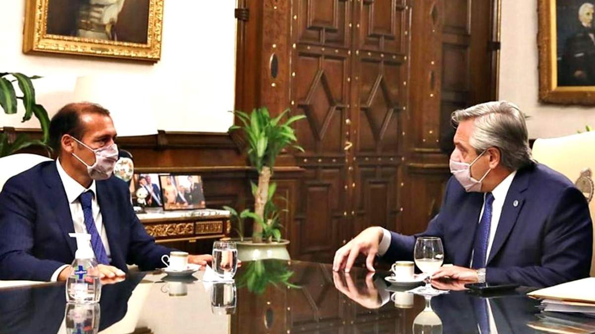 Omar Gutiérrez con Alberto Fernández. Fuente: (Twitter)