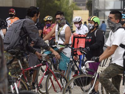 Pese a aumento de contagios en jóvenes, la CDMX permanecerá en semáforo amarillo