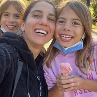 A puro llanto: el tierno reencuentro entre Cinthia Fernández y sus hijas