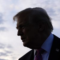 Trump presenta una demanda por difamación de 15 mil millones de dólares contra The New York Times