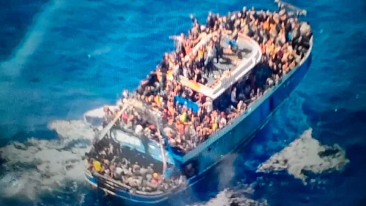 Unos 350 paquistaníes viajaban abarrotados en el pesquero que se hundió ante la costa de Grecia