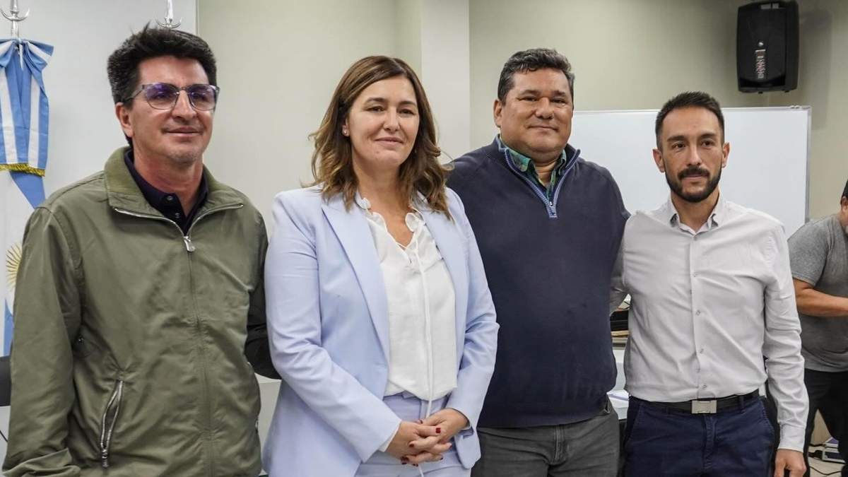 Malena Resa asumió como intendenta de Plottier. Fuente: (Facebook)