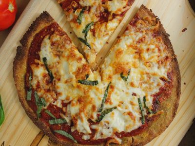 Pizza verde: una versión sin harinas, liviana e ideal para comer algo delicioso sin complicarse