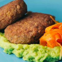Hamburguesas de zanahoria: cremosas por dentro y crujientes por fuera, una receta que es un 10