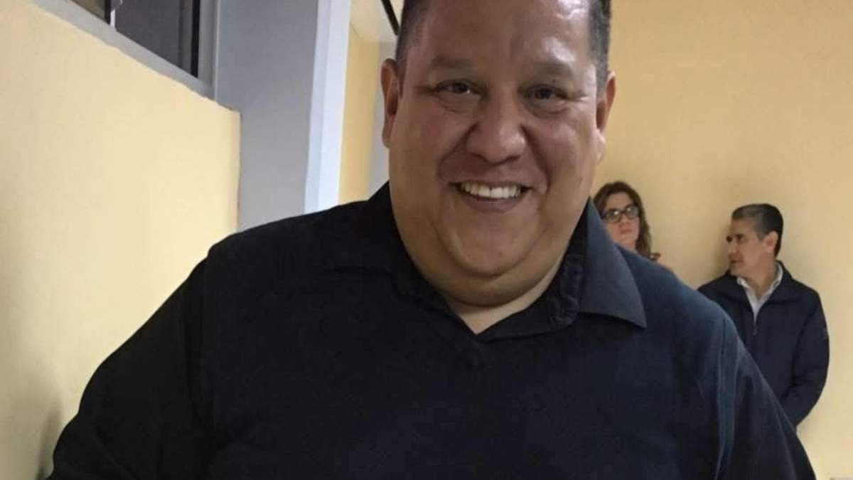 El profesor Esteban Canchola