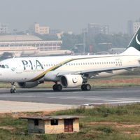 Urgente: un avión con 107 pasajeros se estrelló en Pakistán