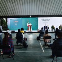 AMLO admite rezago en descentralización gubernamental y proyecto para Islas Marías