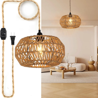 Con palitos de brochete y cosas que tenés en casa, hacé esta lámpara colgante que es tendencia en decoración