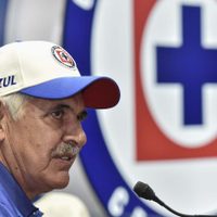 Tuca Ferretti dejó de ser entrenador del Cruz Azul