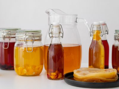 Kombucha casera: receta fácil y práctica de la superbebida probiótica que es un tesoro para la salud
