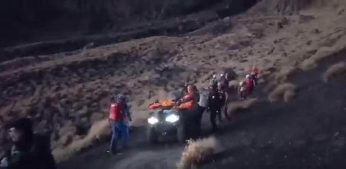 Rescatan a excursionistas que se acercaron a unos 300 metros del cráter del volcán Popocatépetl