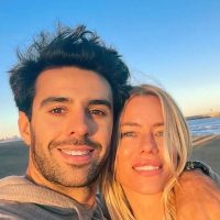 Nicole Neumann presume cómo va su embarazo y muy bien acompañada