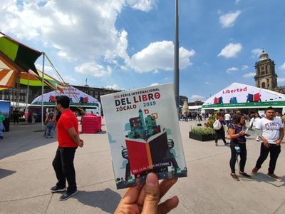 Inicia la 19 Feria del Libro en el Zócalo