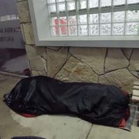 Se agudizó la crisis habitacional en Villa la Angostura, las personas duermen en el hospital