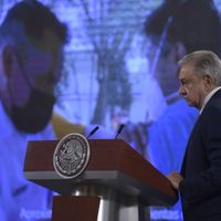 Campeche podría regresar a semáforo amarillo, pero se mantiene vacunación a maestros: AMLO