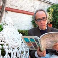 Dedica "Cultura Urbana" a Monsiváis su número de 15 años