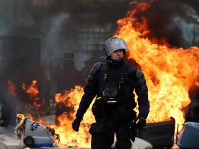 Bloqueos y detenidos en Francia durante una jornada de protesta