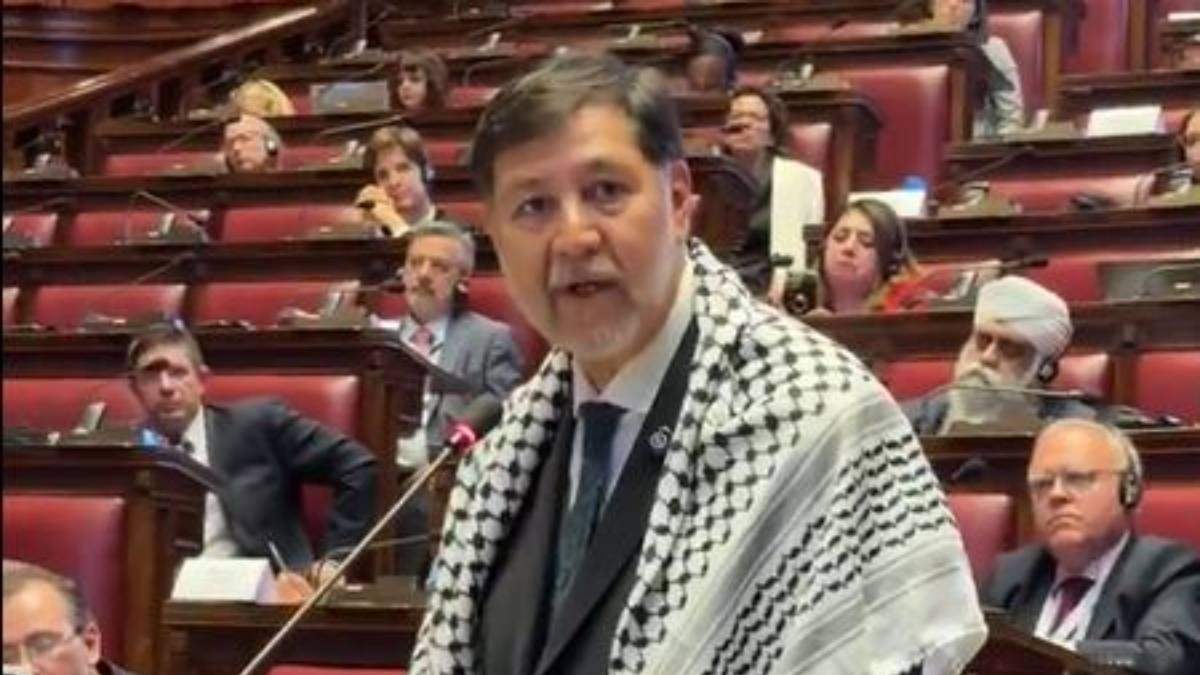 El presidente de la Mesa Directiva del Senado, Gerardo Fernández Noroña, en la Segunda Conferencia Parlamentaria sobre Diálogo Interreligioso, en Roma, Italia