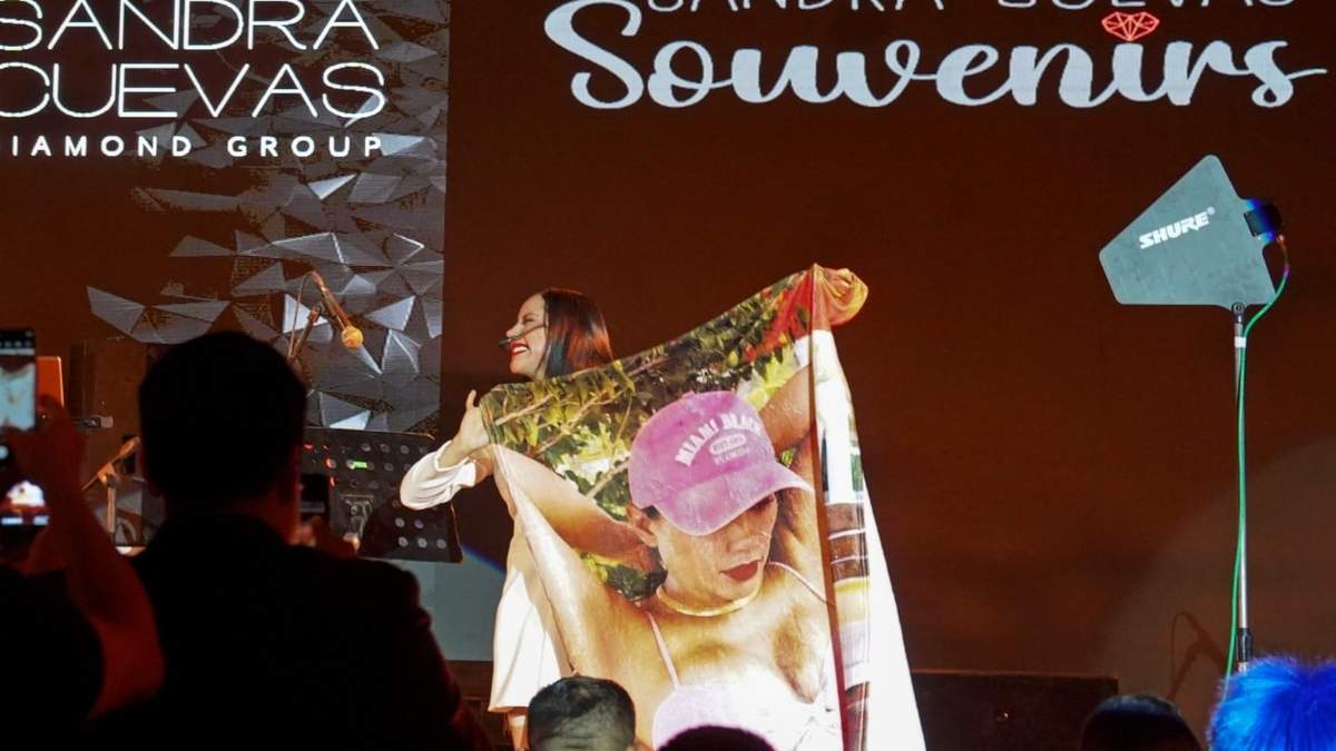 Sandra Cuevas en la presentación de su conglomerado de empresas
