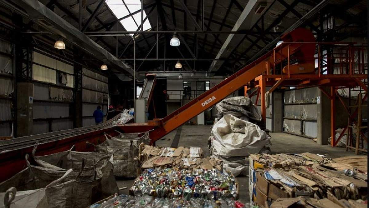 Planta de tratamiento de residuos sólidos urbanos de Villa La Angostura. Fuente: (Diario RN)