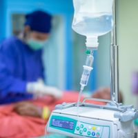 Padre e hijo mueren en Hermosillo tras recibir suero vitaminado; Fiscalía investiga clínica