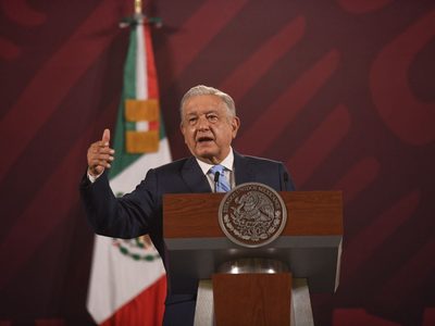 AMLO se defiende de reportajes sobre sus hijos: "no son corruptos, nada que ver con Loret de Mola"