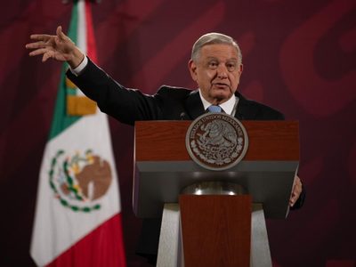 En el México prehispánico no había corrupción, ésta llegó con los invasores: AMLO