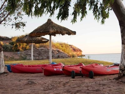 Para una escapada cerca de Neuquén, Mari Menuco ofrece playas y deportes náuticos