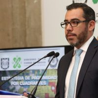 SSC capitalina detiene a dos empleados por robo de combustible a vehículos oficiales