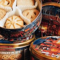 No tires las latas de galletas grandes: transformalas en esta original idea para mantener tu casa ordenada