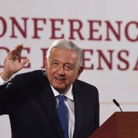 AMLO presume que contratará más de 500 médicos cubanos