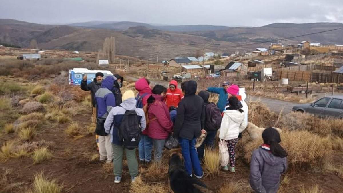 Las familias ocuparon tierras en Aluminé, a la espera de una solución al déficit de terrenos. Fuente (Facebook)