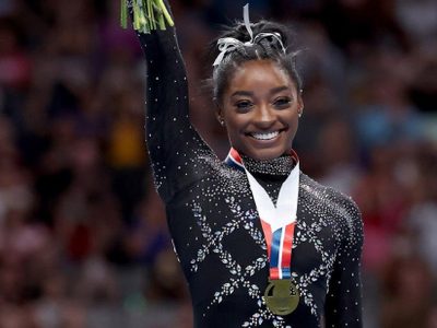 Simone Biles gana por octava vez el campeonato de gimnasia de EU