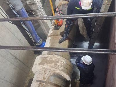 Video: así colocan el caudalímetro que dejó sin agua al Gran Mendoza