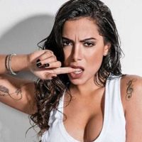 "¡Qué chanchita!": Anitta se quedó sin tela que cubra su súper cavado y TODO ¡le quedó al aire!