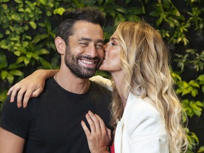 Se camuflaron: Sabrina Rojas y el Tucu López pasearon como turistas por la ciudad