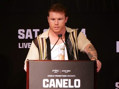 “No me gusta”: la leyenda del boxeo que le bajó el pulgar a la próxima pelea de Canelo Álvarez