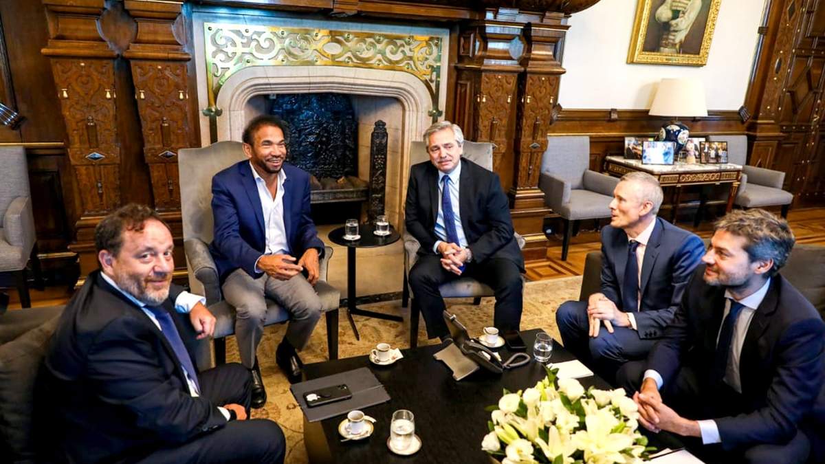 Alí Albwardy junto al presidente Alberto Fernández. Fuente: (Twitter)