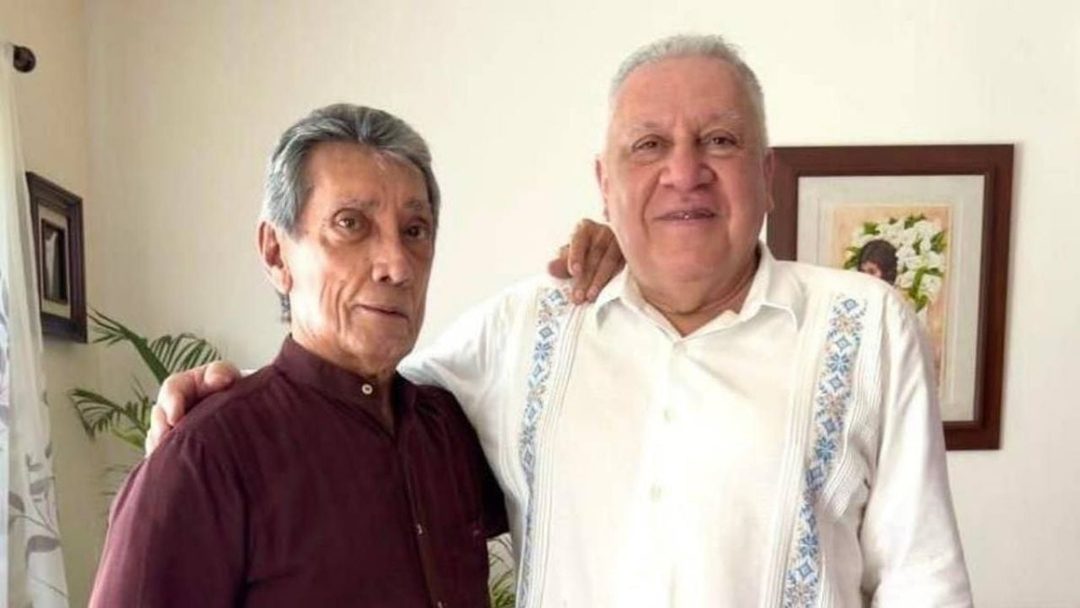 Villanueva y Marín Mollinedo. Vieja amistad Foto Especial.