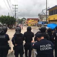 Tabasco: Exigen renuncia de jefe policiaco por "ley garrote" contra damnificados