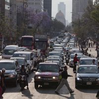 Topes aumentan el gasto de gasolina en vehículos y la exposición a contaminantes: UNAM