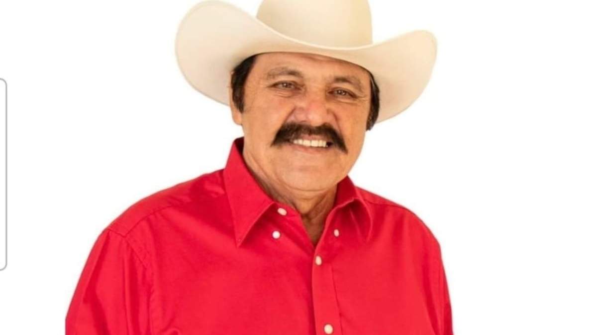 El alcalde Humberto Amezcua