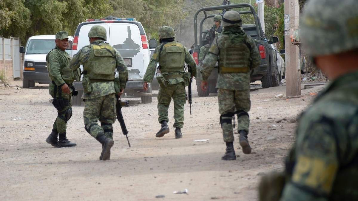 Militares en tareas de seguridad. Foto: Juan Carlos Cruz
