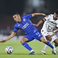 Cruz Azul venció 2-0 a los Pumas en el juego de ida de los cuartos de final (Videos)