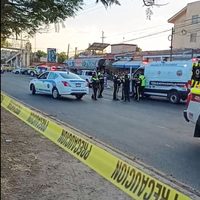Estalla pirotecnia que llevaban en una camioneta en Celaya; hay 10 heridos