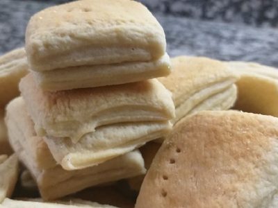 Con 1 zanahoria y medio zucchini, prepará estos deliciosos criollitos para acompañar tus picadas