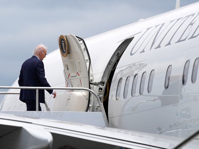 Por qué les sería difícil a los demócratas reemplazar a Biden en la candidatura presidencial
