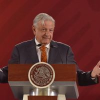 No afectar a empresas y conservar fuentes de empleo pide AMLO ante huelgas