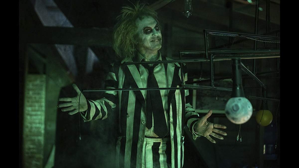 Michael Keaton en una escena de "Beetlejuice Beetlejuice"