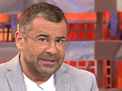 Jorge Javier Vázquez deja en evidencia a un colaborador de Telecinco: "El tío intenta ligar conmigo"